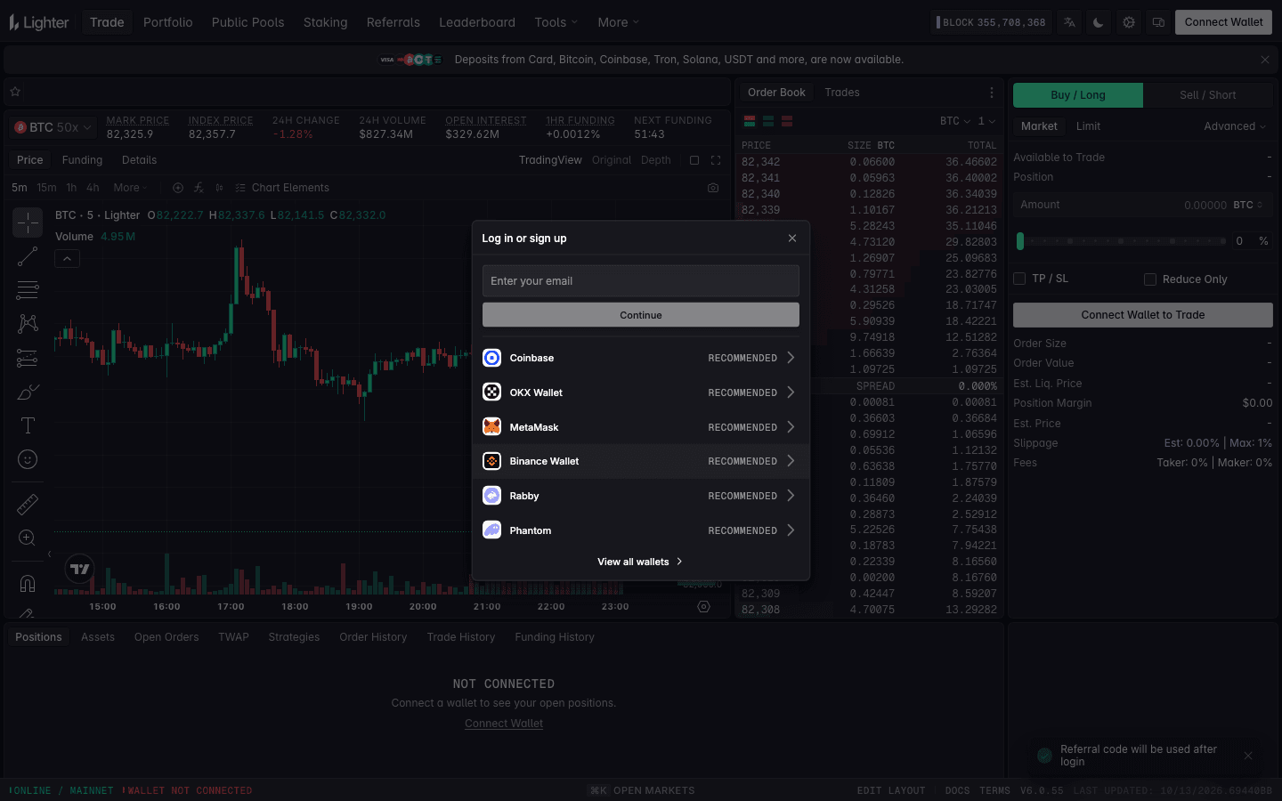 Lighter の「Log in or sign up」画面。メール入力欄と Continue、推奨ウォレット（Coinbase・OKX Wallet・MetaMask・Binance Wallet・Rabby・Phantom）